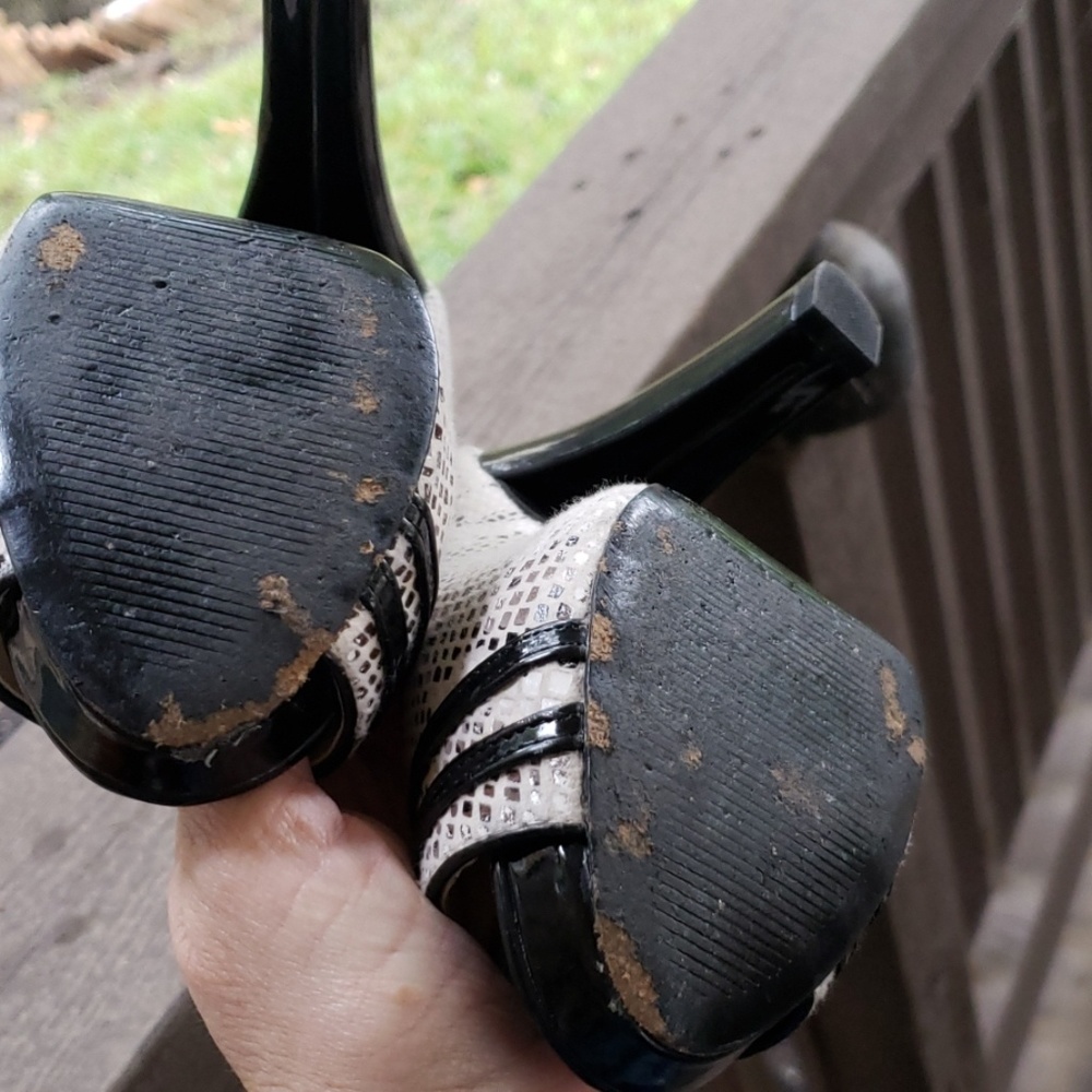 White House Black Market shoes. Peep. Snake. Black size 6.5 - Picture 6 of 8